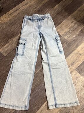 Light Wash Cargo Denim Wide-Leg Risen Jeans